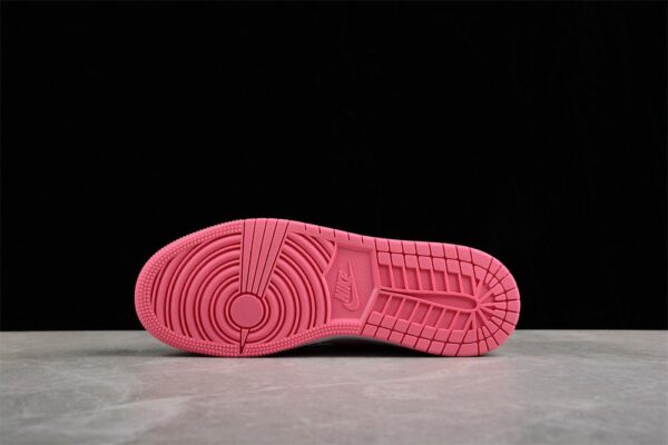 AJ 1 Low ‘Desert Berry’ 553560-616 AJ 1 Low ‘Desert Berry’ 553560-616