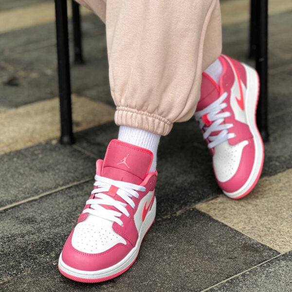 AJ 1 Low ‘Desert Berry’ 553560-616 AJ 1 Low ‘Desert Berry’ 553560-616