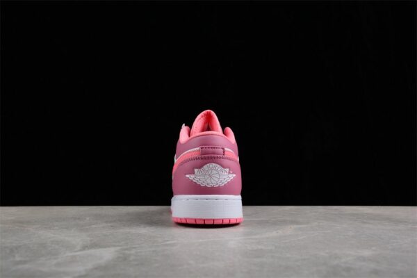 AJ 1 Low ‘Desert Berry’ 553560-616 AJ 1 Low ‘Desert Berry’ 553560-616