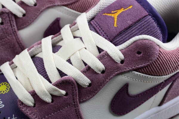 AJ 1 Low ‘Unity’ DR8057-500 AJ 1 Low ‘Unity’ DR8057-500