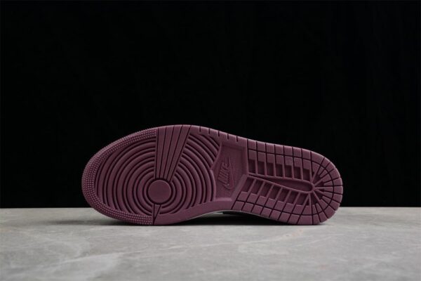 AJ 1 Low ‘Unity’ DR8057-500 AJ 1 Low ‘Unity’ DR8057-500