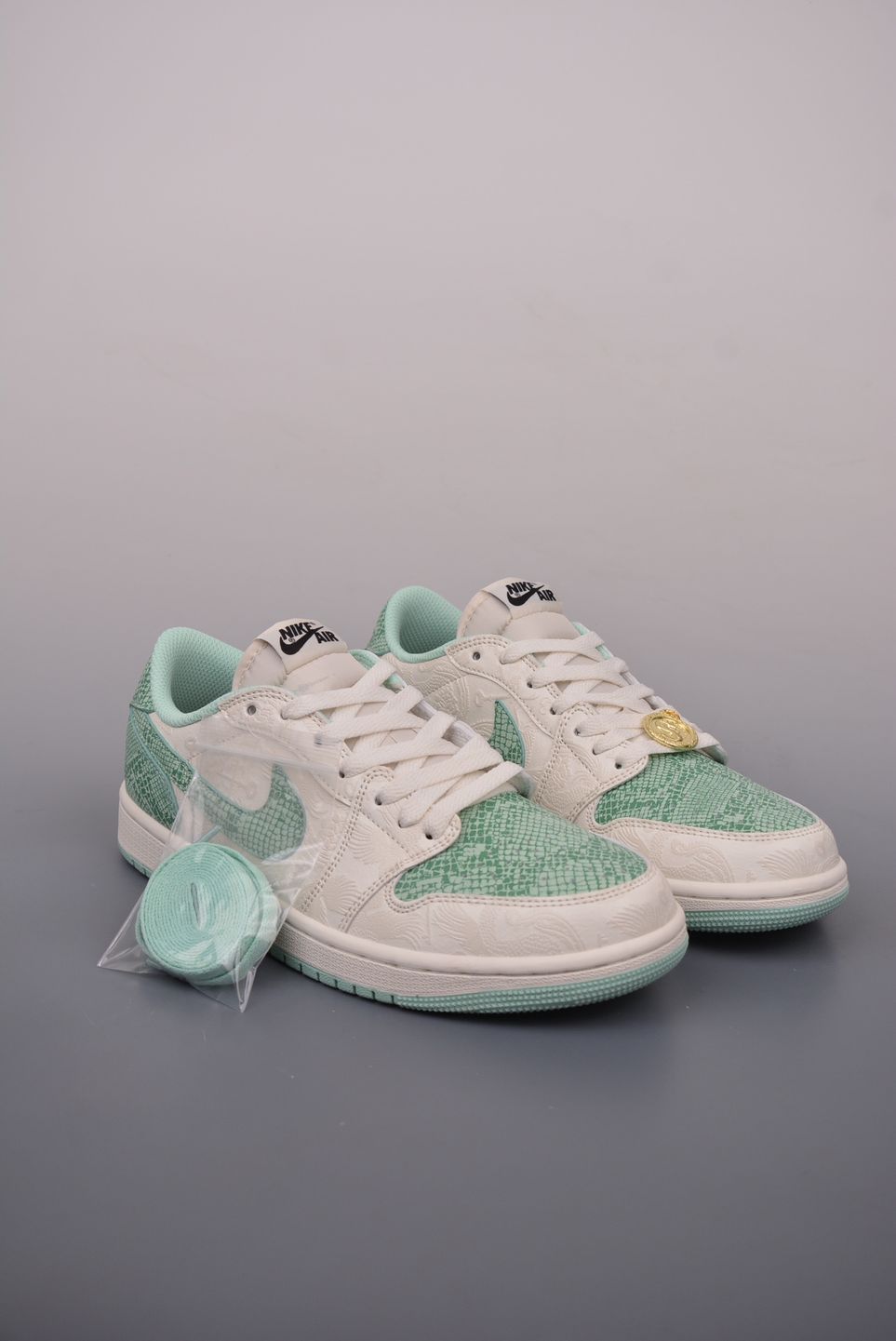 AJ 1 Low ‘Year of the Snake’ HF3144-100 AJ 1 Low ‘Year of the Snake’ HF3144-100