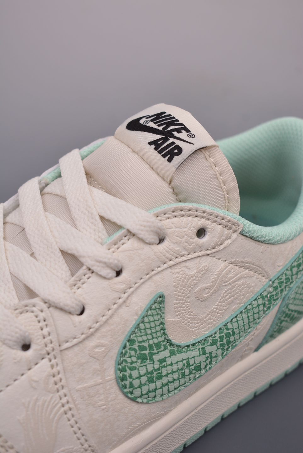 AJ 1 Low ‘Year of the Snake’ HF3144-100 AJ 1 Low ‘Year of the Snake’ HF3144-100