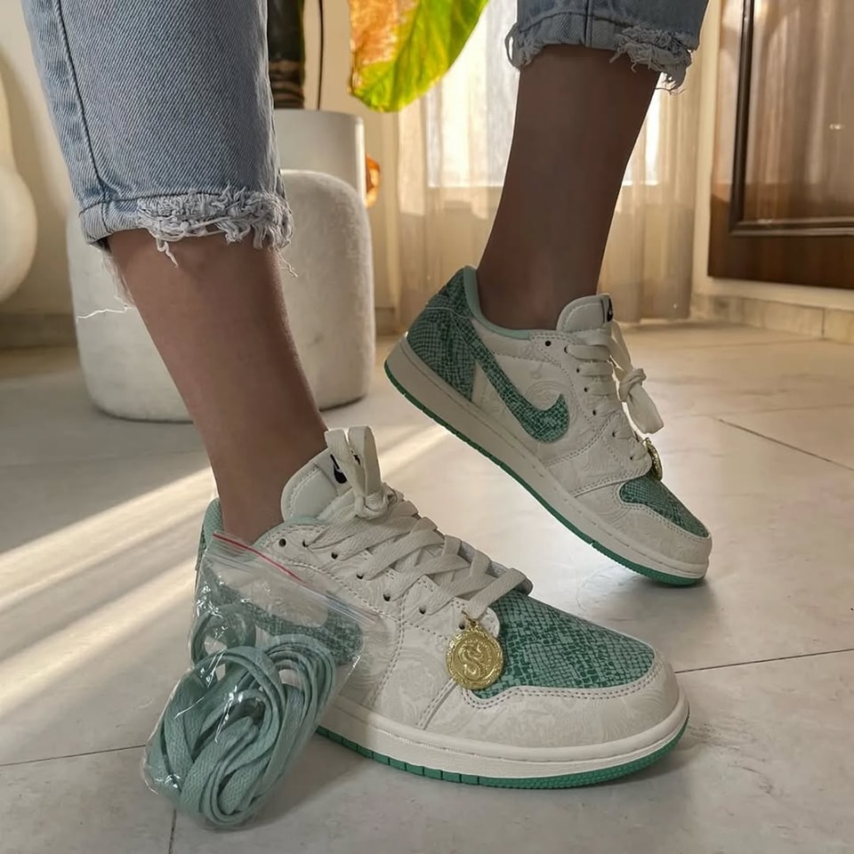 AJ 1 Low ‘Year of the Snake’ HF3144-100 AJ 1 Low ‘Year of the Snake’ HF3144-100