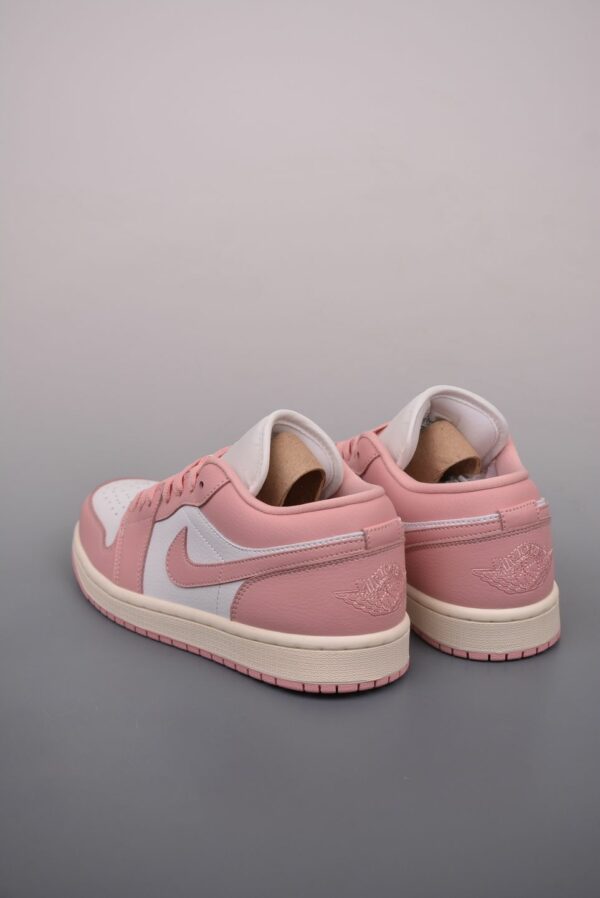 AJ 1 Low ‘Pink Oxford’ DC0774-162