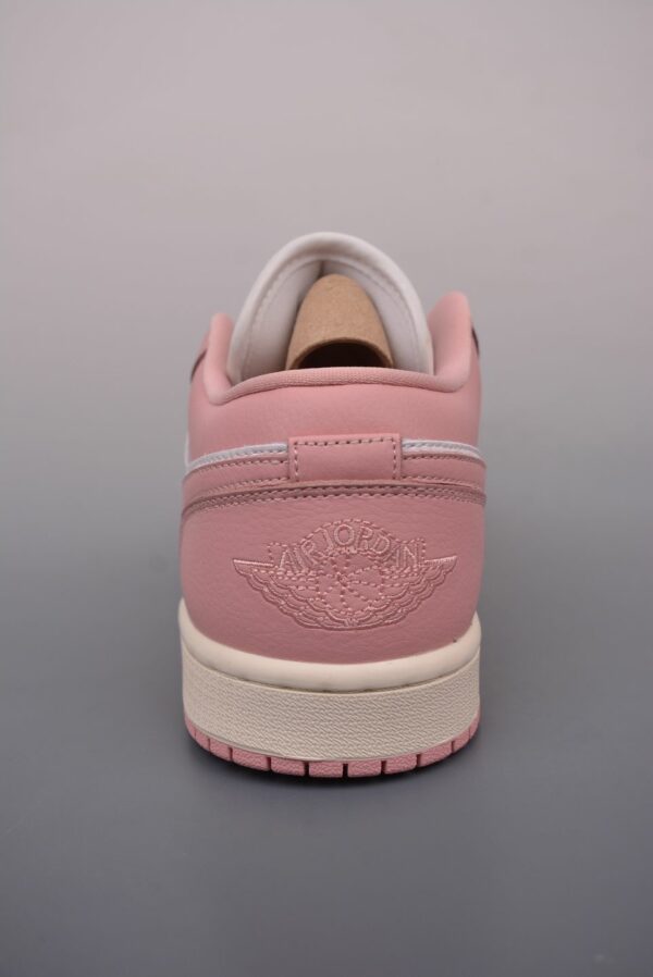 AJ 1 Low ‘Pink Oxford’ DC0774-162