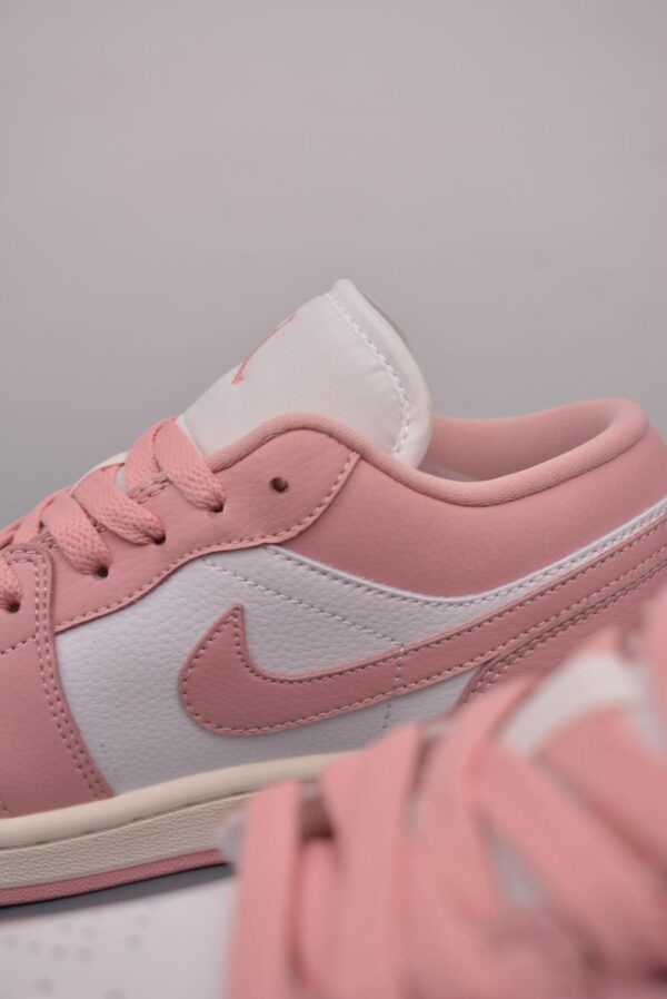 AJ 1 Low ‘Pink Oxford’ DC0774-162