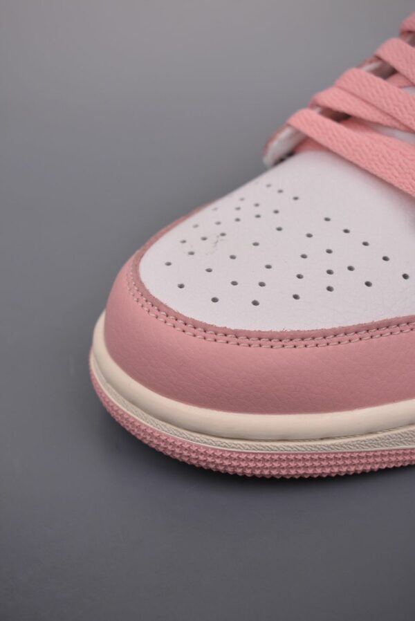 AJ 1 Low ‘Pink Oxford’ DC0774-162