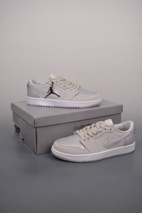 AJ 1 Low ‘Silver’ CZ0790-002