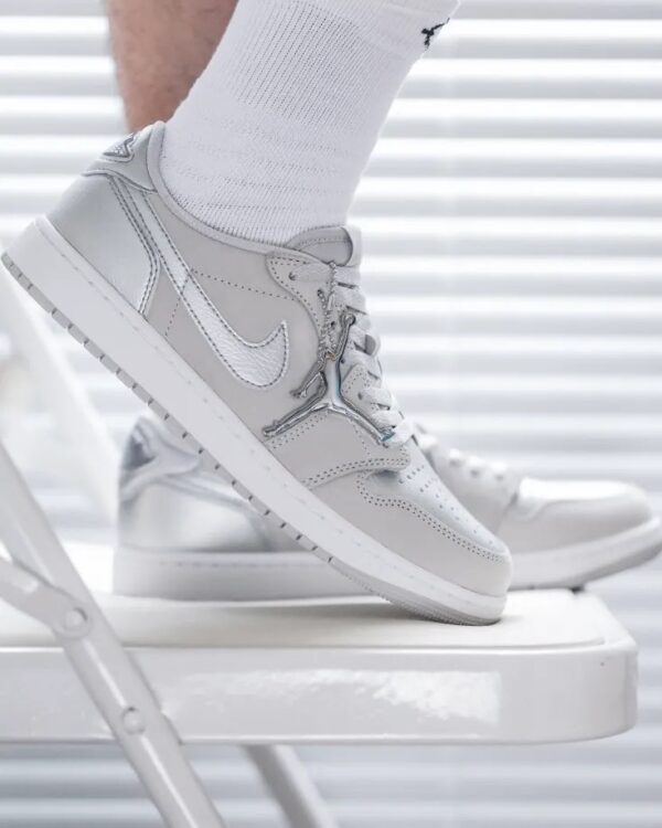 AJ 1 Low ‘Silver’ CZ0790-002