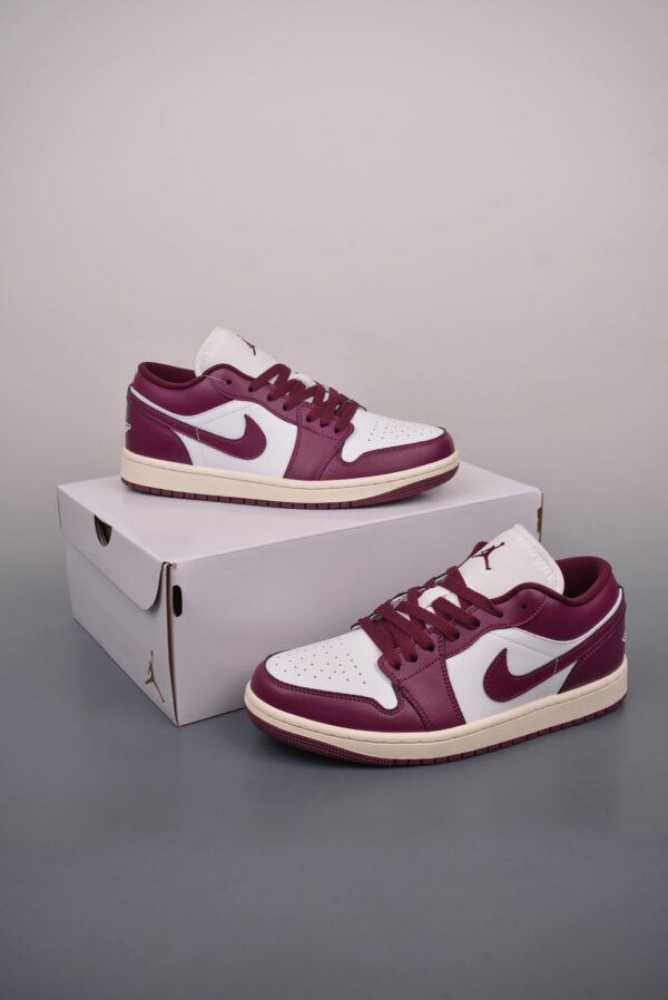AJ 1 Low ‘Fireberry’ DC0774-161 AJ 1 Low ‘Fireberry’ DC0774-161