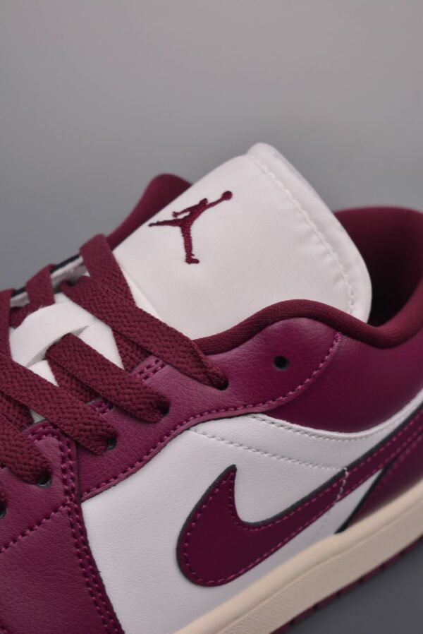 AJ 1 Low ‘Fireberry’ DC0774-161 AJ 1 Low ‘Fireberry’ DC0774-161