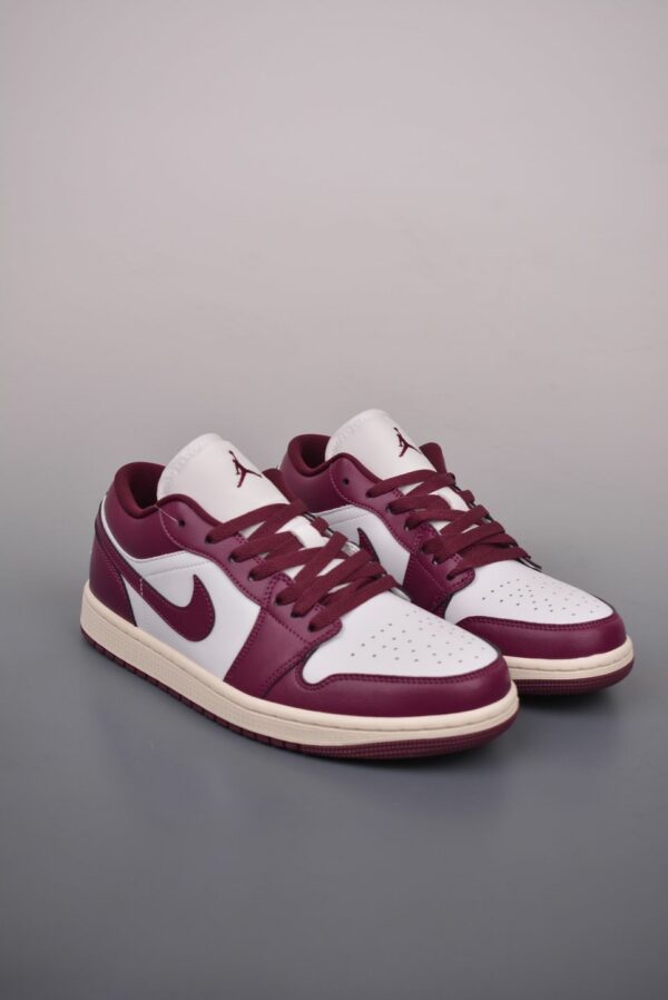 AJ 1 Low ‘Fireberry’ DC0774-161 AJ 1 Low ‘Fireberry’ DC0774-161