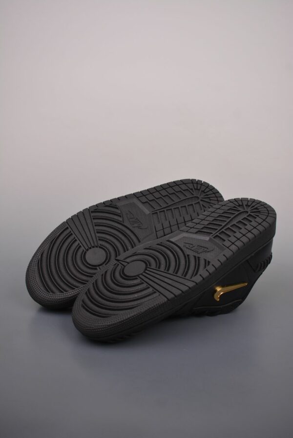 AJ 1 Low Method of Make ‘Black Metallic Gold’ FN5032-007 AJ 1 Low Method of Make ‘Black Metallic Gold’ FN5032-007