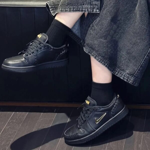 AJ 1 Low Method of Make ‘Black Metallic Gold’ FN5032-007 AJ 1 Low Method of Make ‘Black Metallic Gold’ FN5032-007