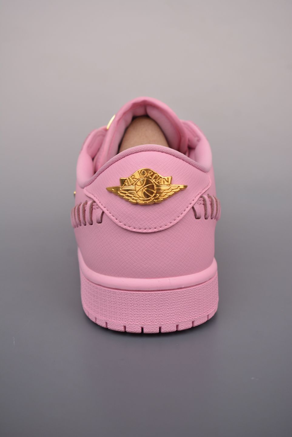 AJ 1 Low Method of Make ‘Perfect Pink’ FN5032-600 AJ 1 Low Method of Make ‘Perfect Pink’ FN5032-600