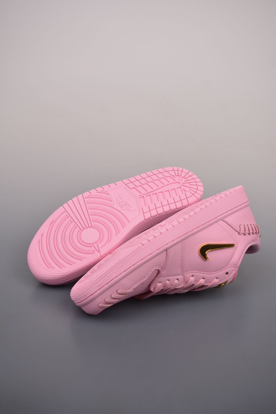 AJ 1 Low Method of Make ‘Perfect Pink’ FN5032-600 AJ 1 Low Method of Make ‘Perfect Pink’ FN5032-600