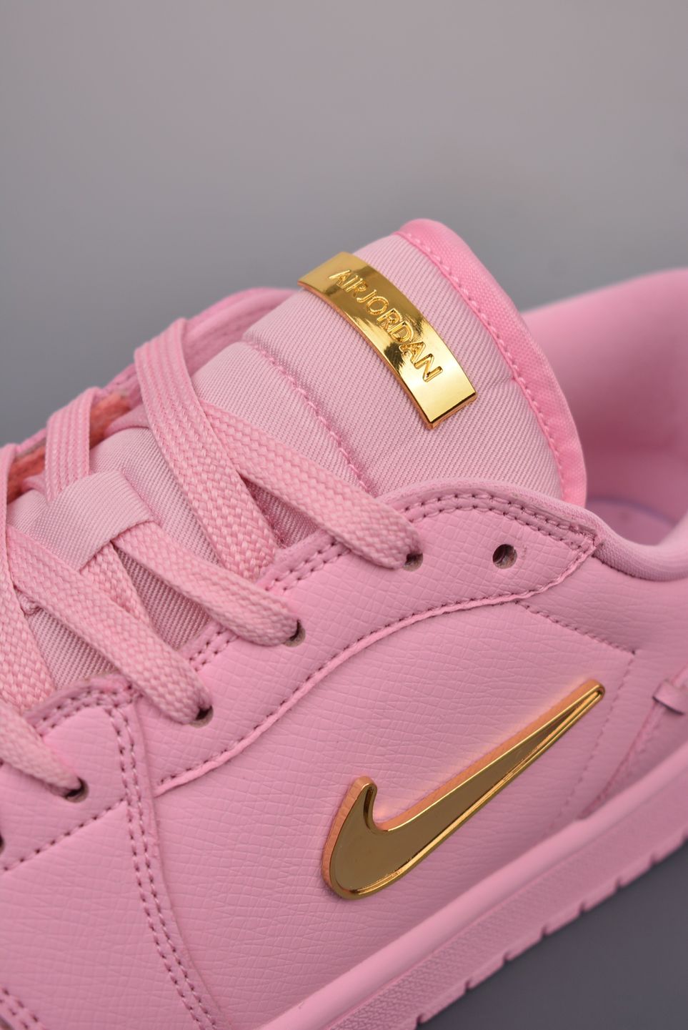 AJ 1 Low Method of Make ‘Perfect Pink’ FN5032-600 AJ 1 Low Method of Make ‘Perfect Pink’ FN5032-600