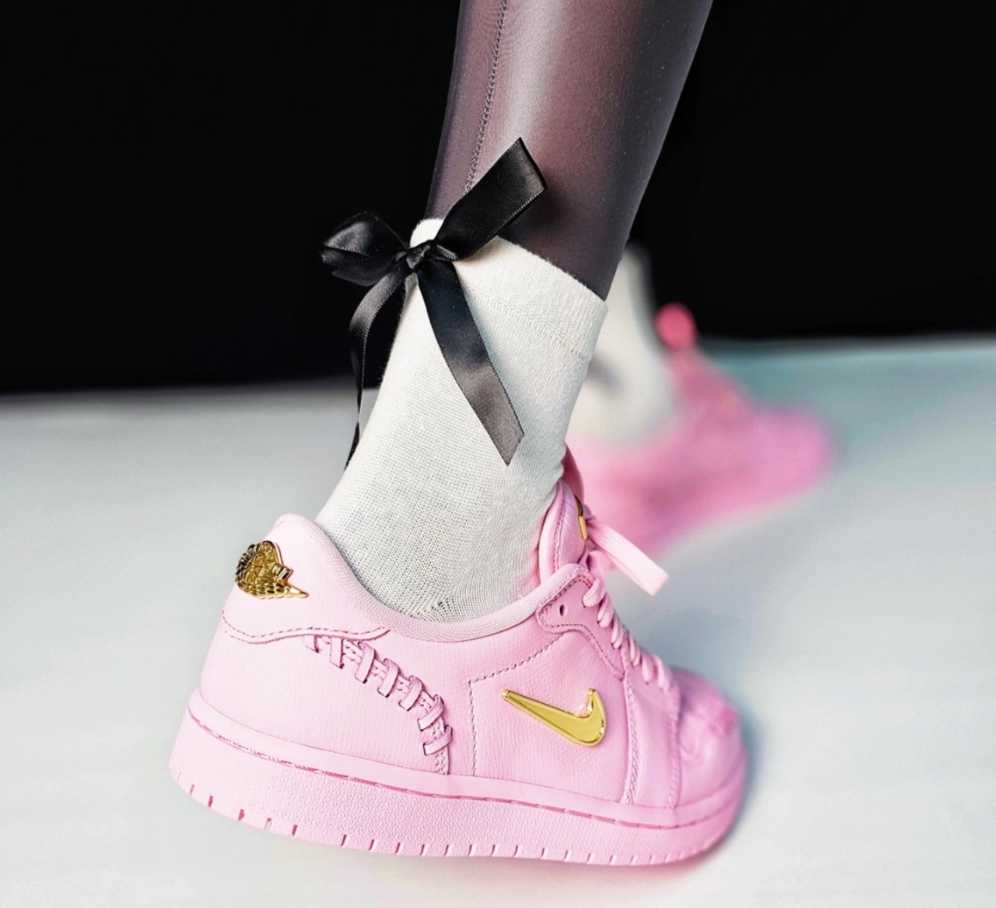 AJ 1 Low Method of Make ‘Perfect Pink’ FN5032-600 AJ 1 Low Method of Make ‘Perfect Pink’ FN5032-600