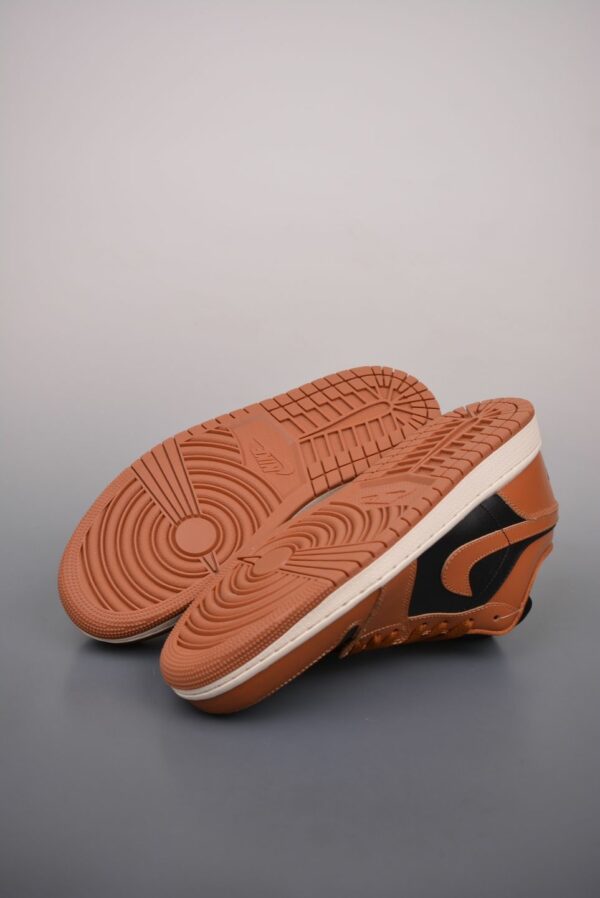 AJ 1 Low ‘Archaeo Brown’ DC0774-021