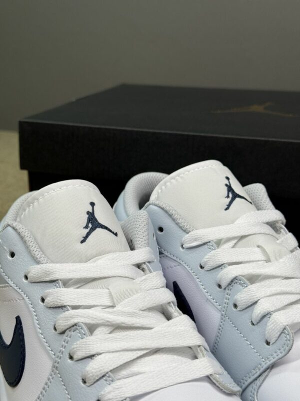 AJ 1 Low ‘Aura Squadron Blue’ 553558-400