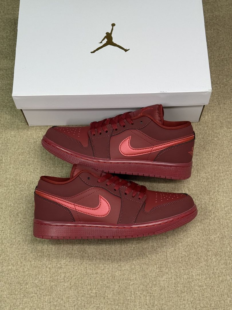 AJ 1 Low SE ‘Valentine’s Day’ IB7012-600 AJ 1 Low SE ‘Valentine’s Day’ IB7012-600
