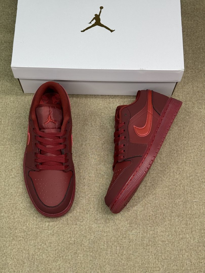 AJ 1 Low SE ‘Valentine’s Day’ IB7012-600 AJ 1 Low SE ‘Valentine’s Day’ IB7012-600