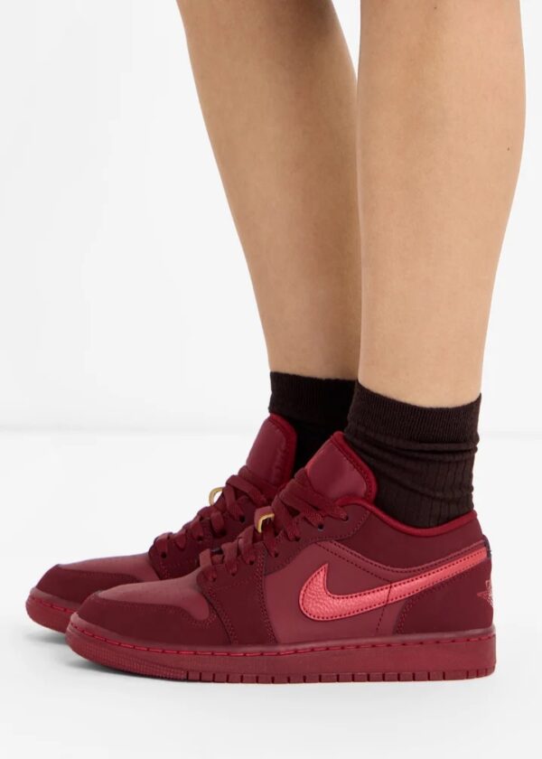 AJ 1 Low SE ‘Valentine’s Day’ IB7012-600