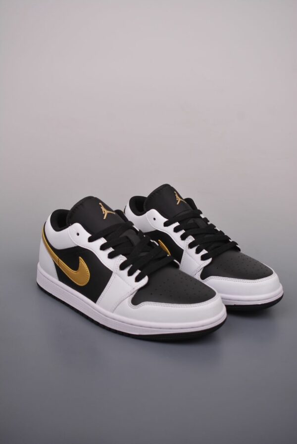 AJ 1 Low ‘Gold Swoosh’ 553558-172 AJ 1 Low ‘Gold Swoosh’ 553558-172