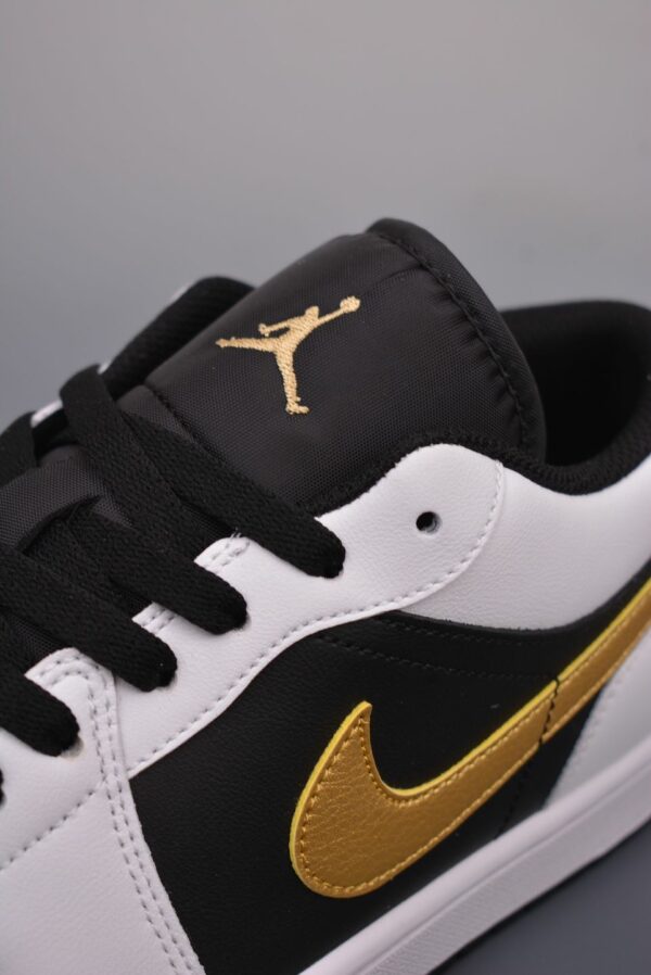 AJ 1 Low ‘Gold Swoosh’ 553558-172 AJ 1 Low ‘Gold Swoosh’ 553558-172