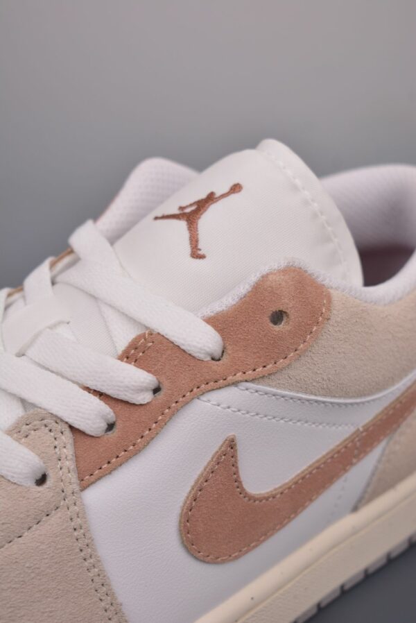 AJ 1 Low SE ‘Legend Light Brown’ HF1567-200