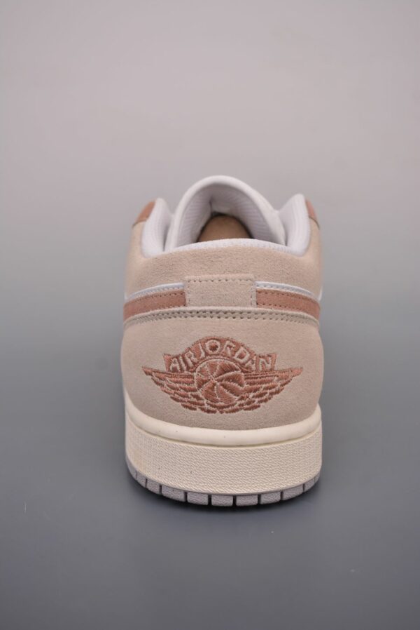 AJ 1 Low SE ‘Legend Light Brown’ HF1567-200
