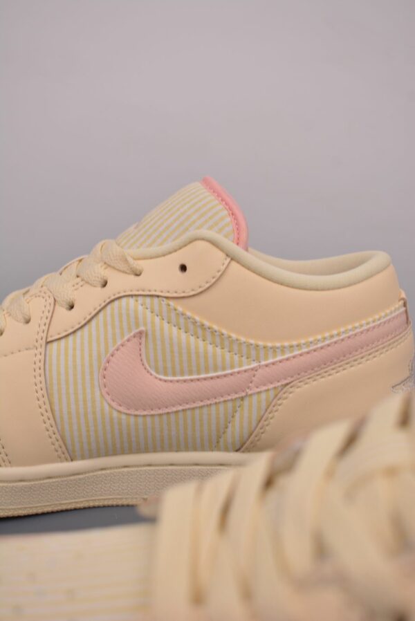 AJ 1 Low SE ‘Seersucker’ FQ1925-100