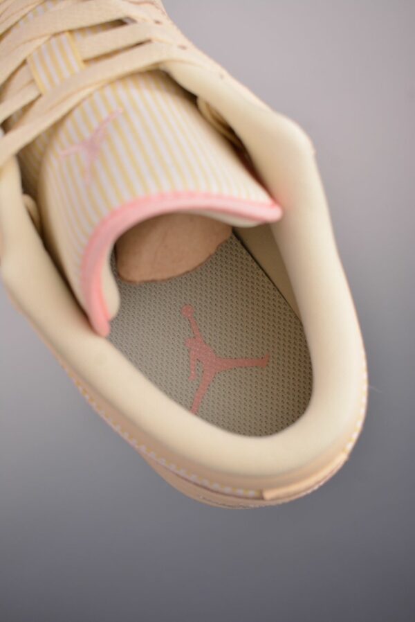 AJ 1 Low SE ‘Seersucker’ FQ1925-100