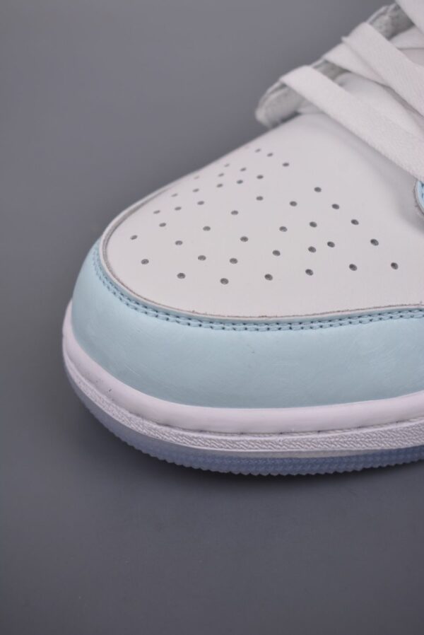 AJ 1 Low SE ‘Glacier Blue’ HJ3481-491
