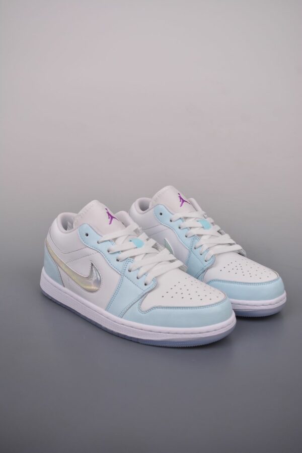 AJ 1 Low SE ‘Glacier Blue’ HJ3481-491