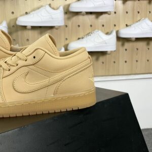 AJ 1 Low SE 'Sand' FZ3972-294 8 i1716876648 2977 4 result