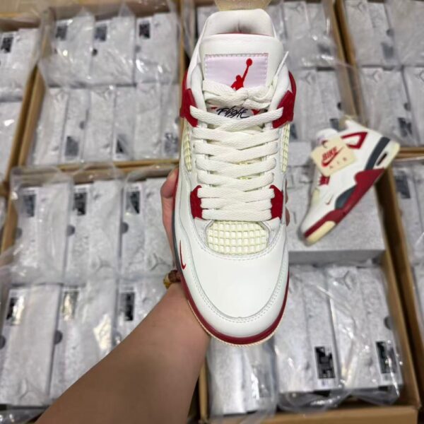 AJ 4 x Nigel Sylvester ‘Brick After Brick’ IQ8055-100 AJ 4 x Nigel Sylvester ‘Brick After Brick’ IQ8055-100