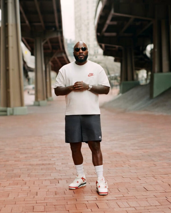 AJ 4 x Nigel Sylvester ‘Brick After Brick’ IQ8055-100 AJ 4 x Nigel Sylvester ‘Brick After Brick’ IQ8055-100