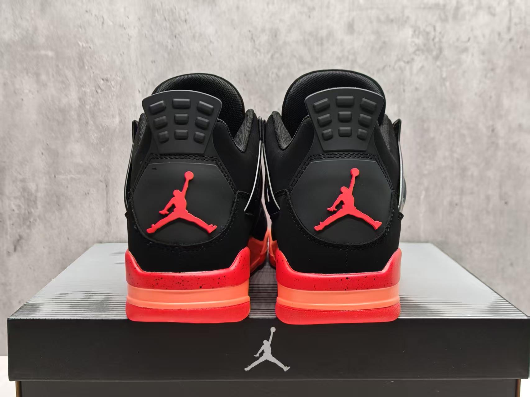 AJ 4 Retro ‘Infrared 23’ II1271-001 AJ 4 Retro ‘Infrared 23’ II1271-001