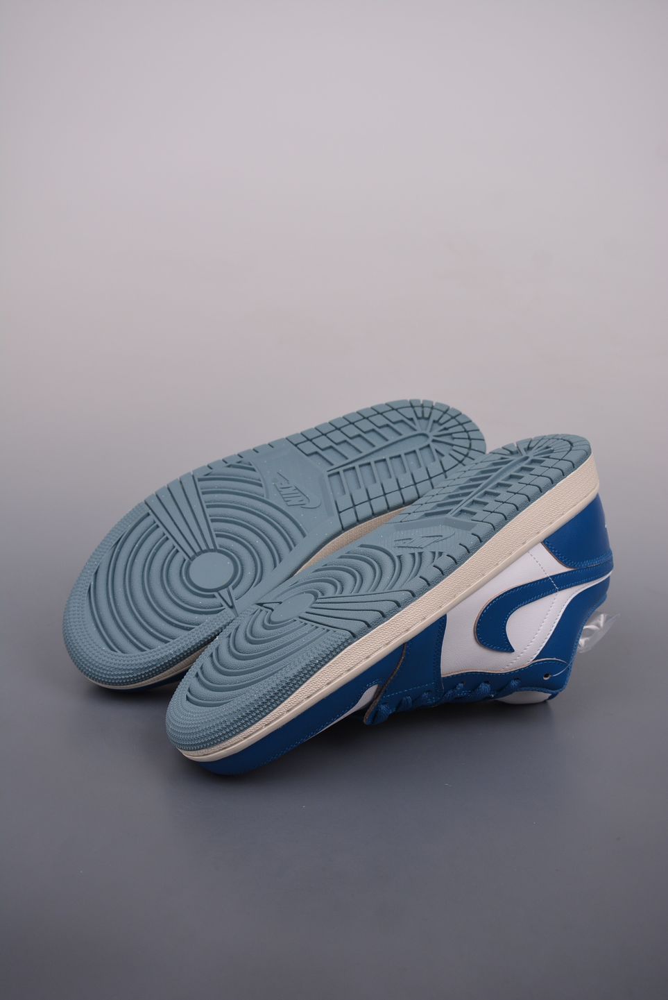 AJ 1 Low SE ‘Industrial Blue’ FN5214-141 AJ 1 Low SE ‘Industrial Blue’ FN5214-141