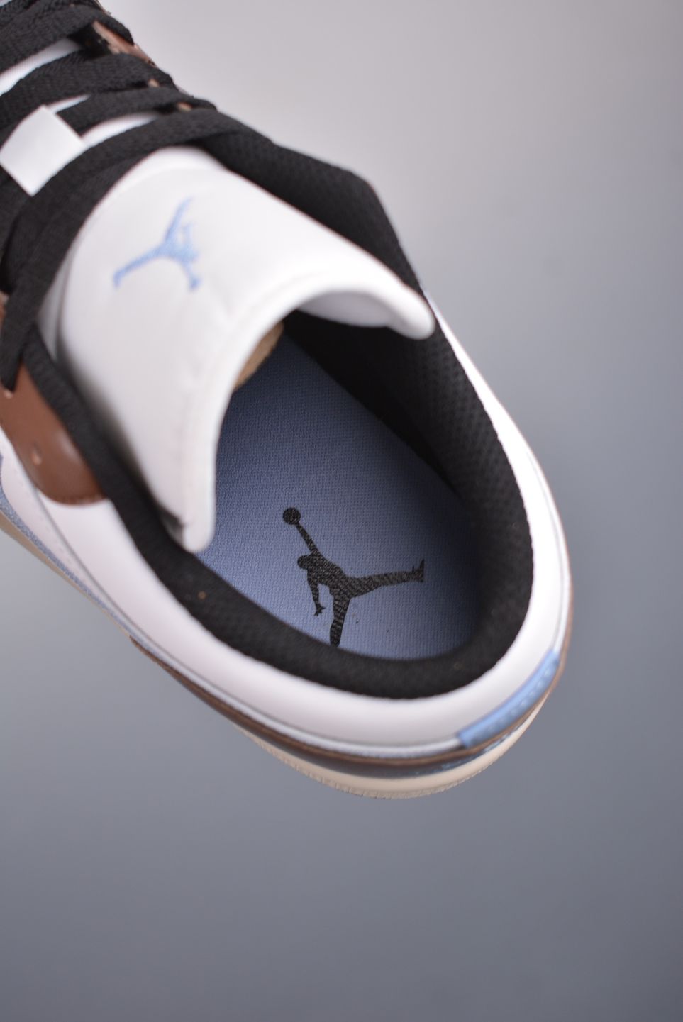 AJ 1 Low SE ‘Mocha Blue Grey’ FQ8156-142 AJ 1 Low SE ‘Mocha Blue Grey’ FQ8156-142