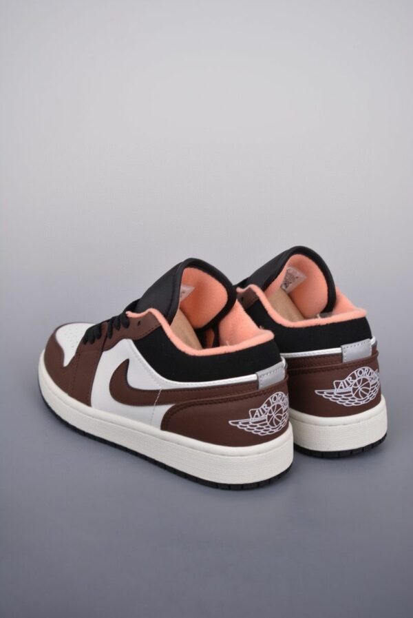 AJ 1 Low SE ‘Light Chocolate’ DM0589-200