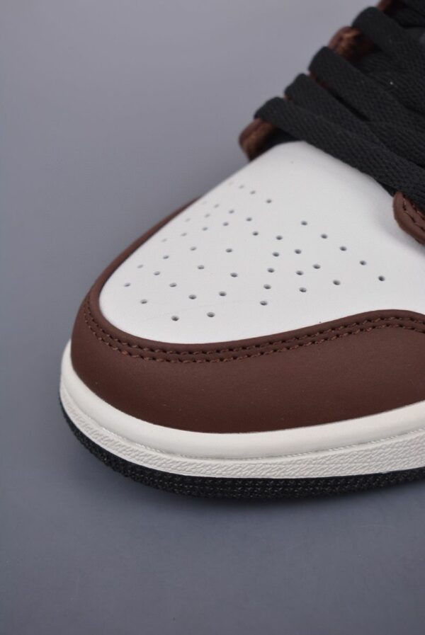 AJ 1 Low SE ‘Light Chocolate’ DM0589-200