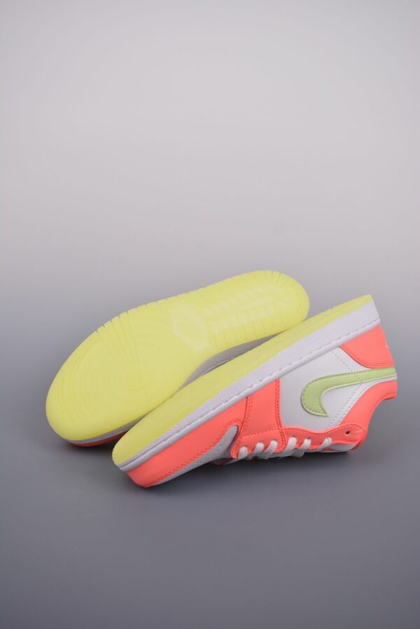 AJ 1 Low SE ‘Lava Glow’ FN6772-671