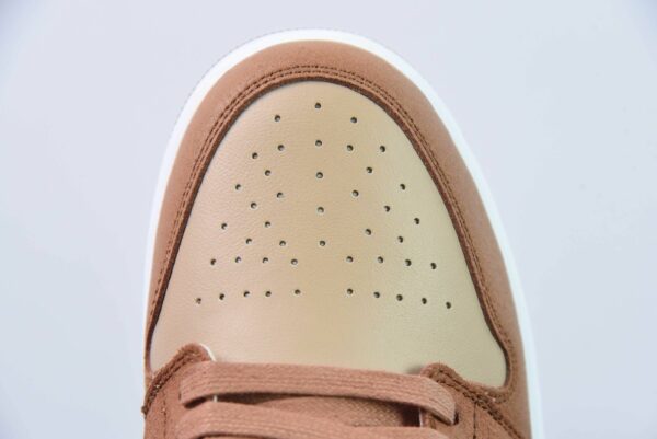 AJ 1 Low SE ‘Legend Coffee’ FJ3453-200 AJ 1 Low SE ‘Legend Coffee’ FJ3453-200