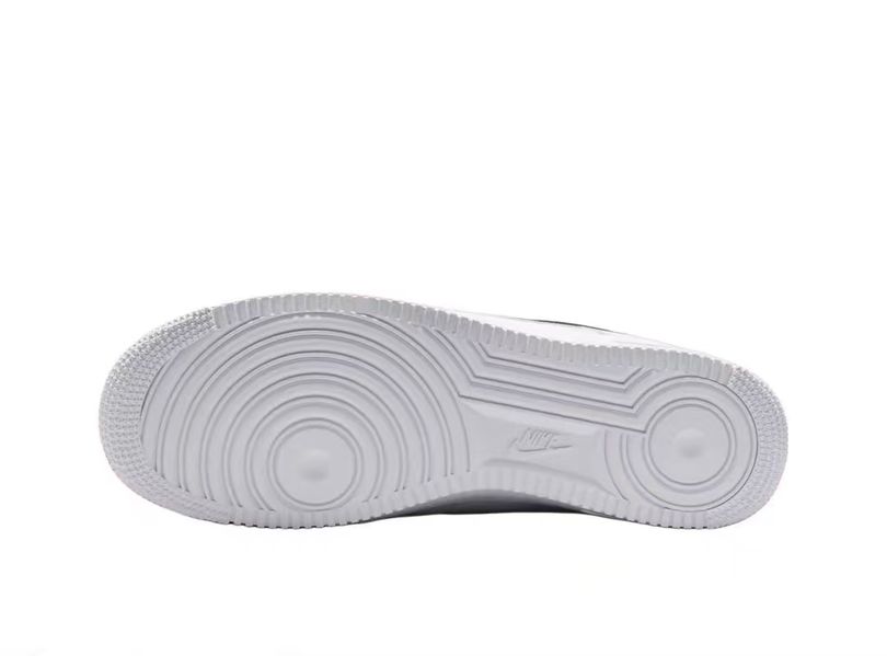 AF 1 Low ‘USA’ IQ0407-100 AF 1 Low ‘USA’ IQ0407-100