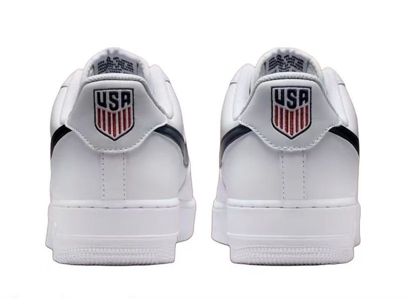 AF 1 Low ‘USA’ IQ0407-100 AF 1 Low ‘USA’ IQ0407-100