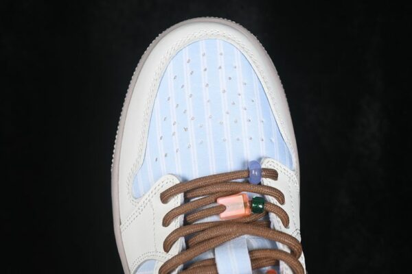 AJ 1 Low SE ‘Pinstripes’ IR7553-422 AJ 1 Low SE ‘Pinstripes’ IR7553-422