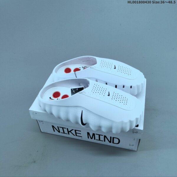 NK Mind 001 ‘White Speed Red’ HQ4307-101